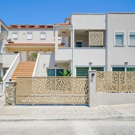 Porto Nuovo Luxury House * لايميناس